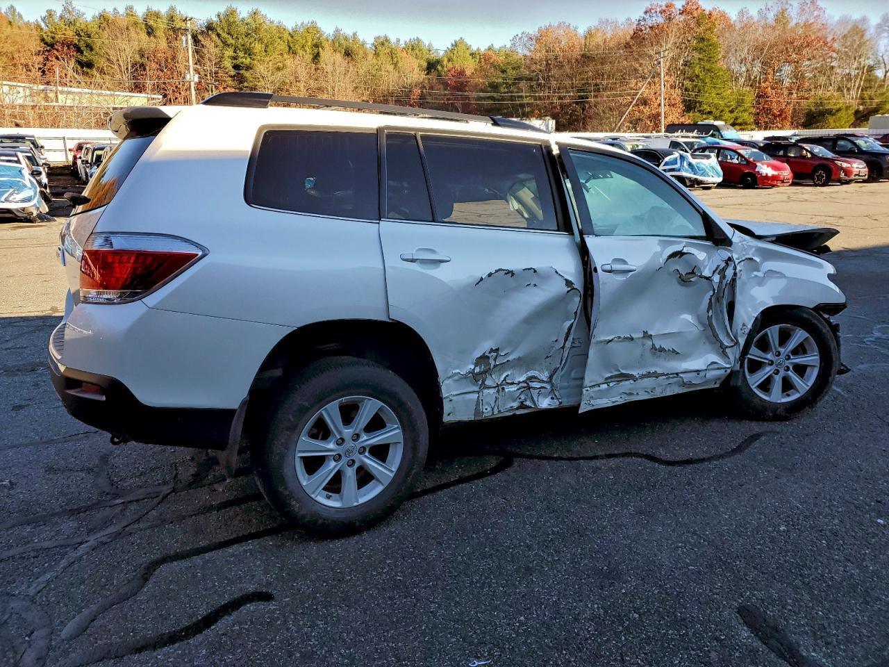 2013 TOYOTA HIGHLANDER