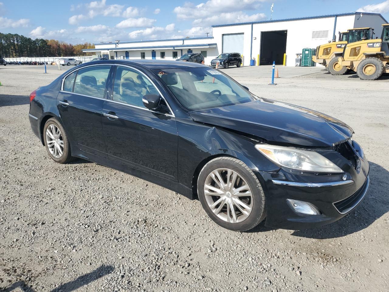 2013 HYUNDAI GENESIS
