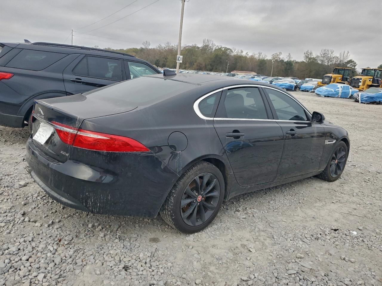 2017 JAGUAR XF