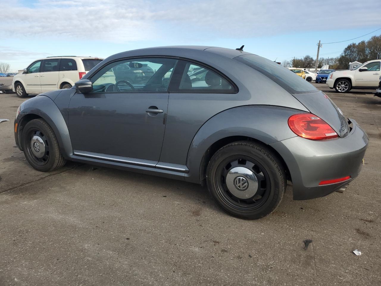 2013 VOLKSWAGEN Beetle
