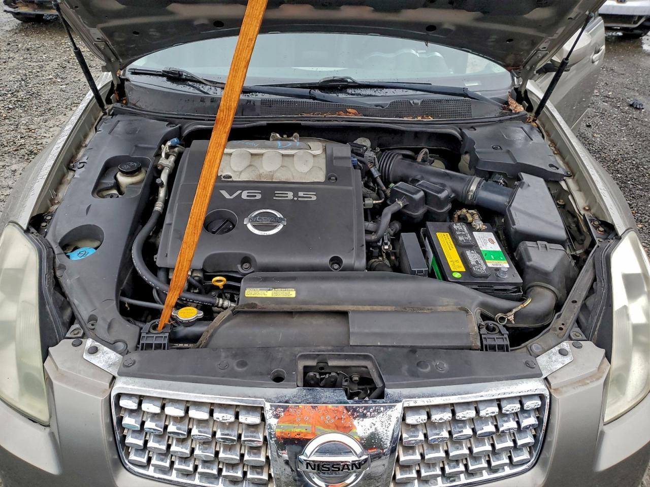 2004 NISSAN Maxima