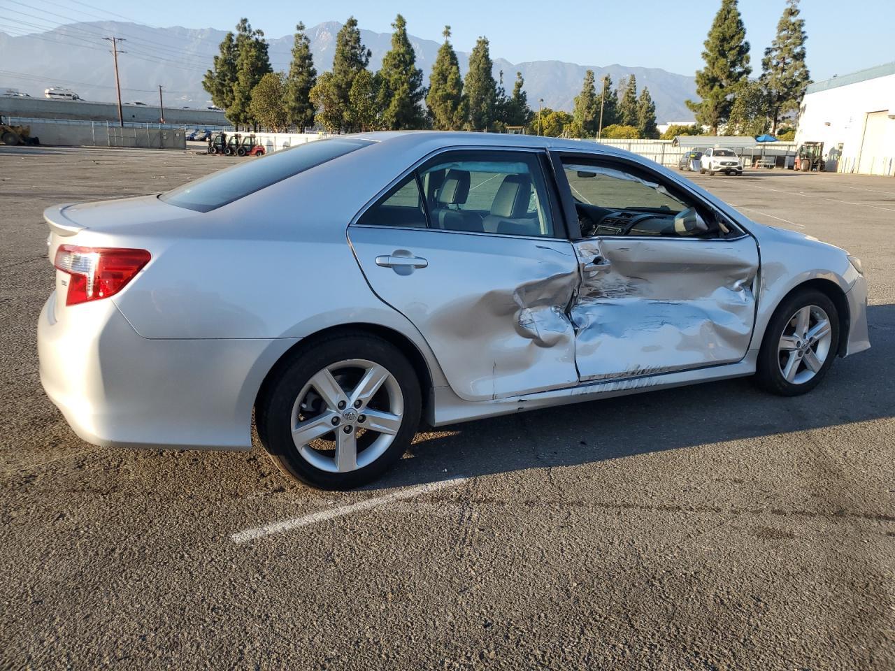 2014 TOYOTA CAMRY
