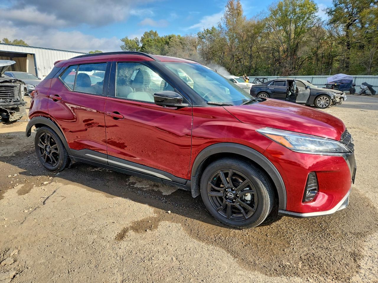 2023 NISSAN KICKS