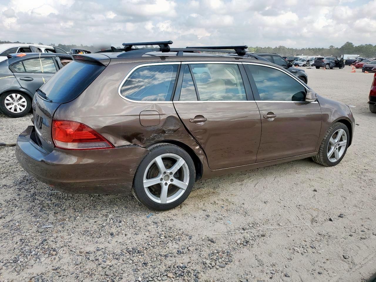 2011 VOLKSWAGEN JETTA