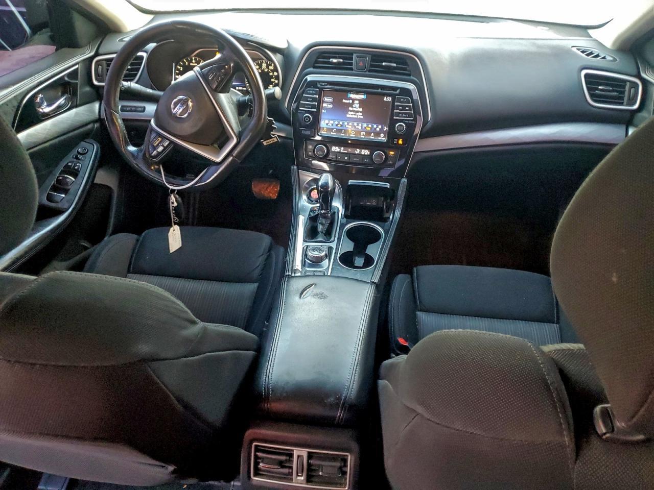 2017 NISSAN Maxima