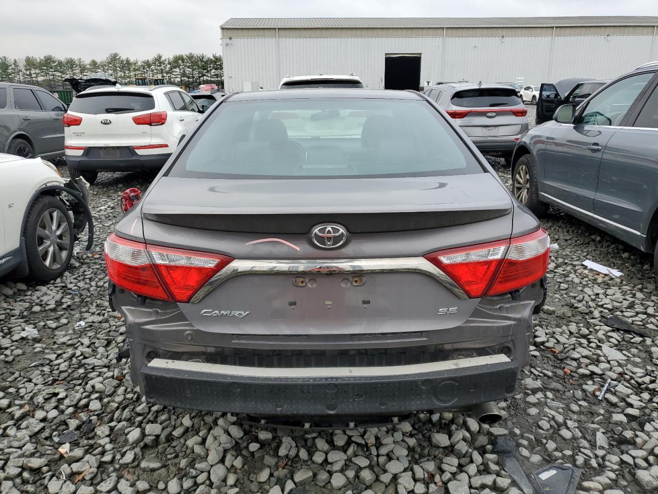 2016 TOYOTA CAMRY