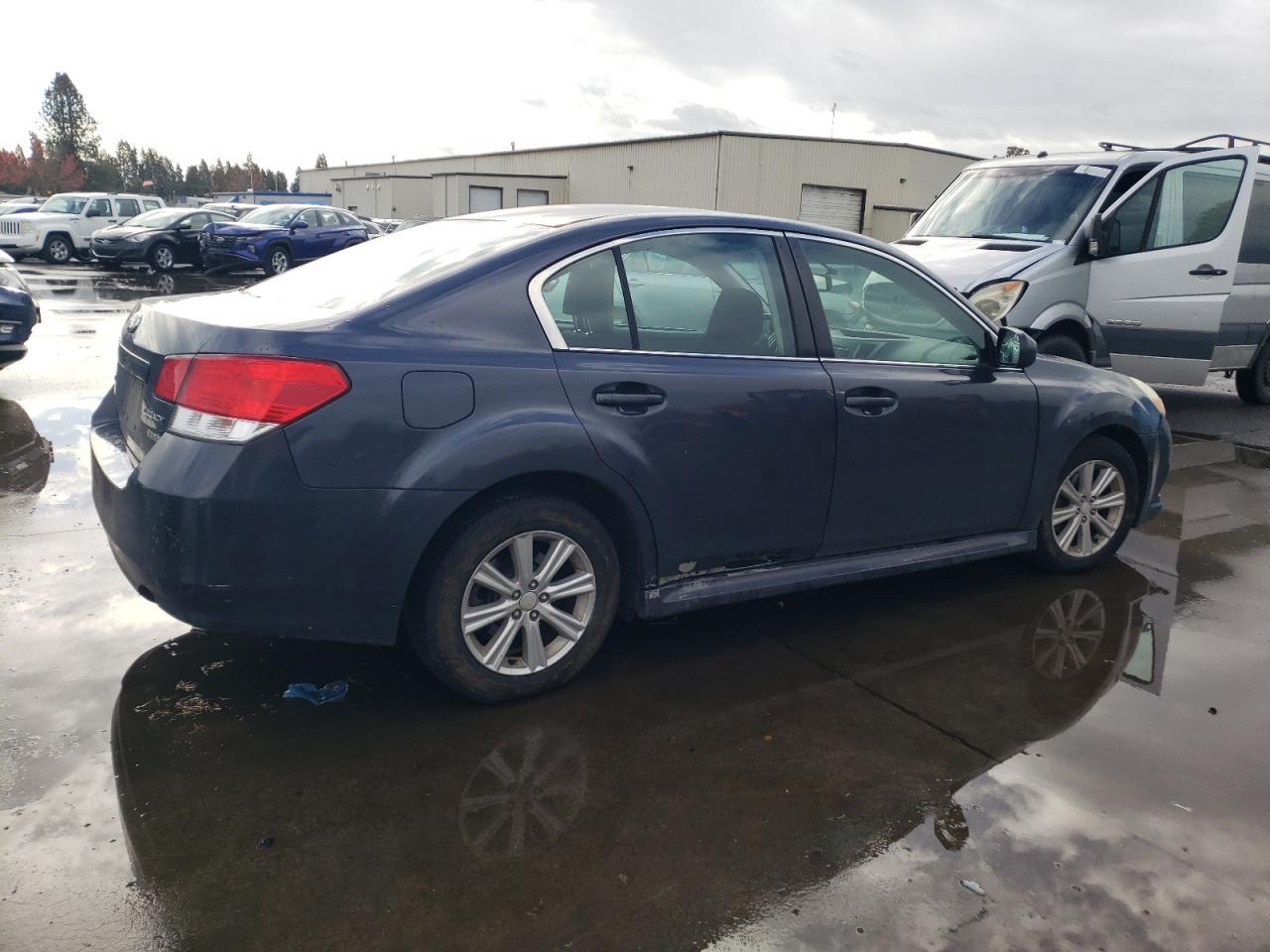 2010 SUBARU Legacy