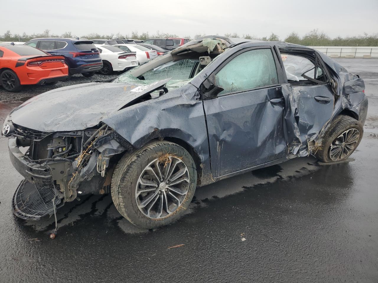2015 TOYOTA COROLLA