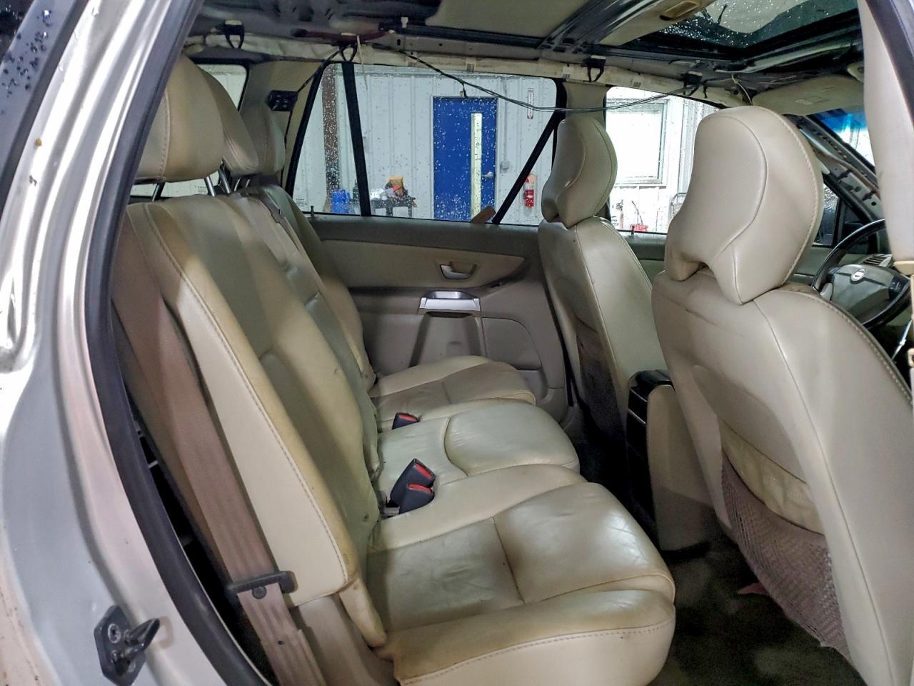 2004 VOLVO XC90