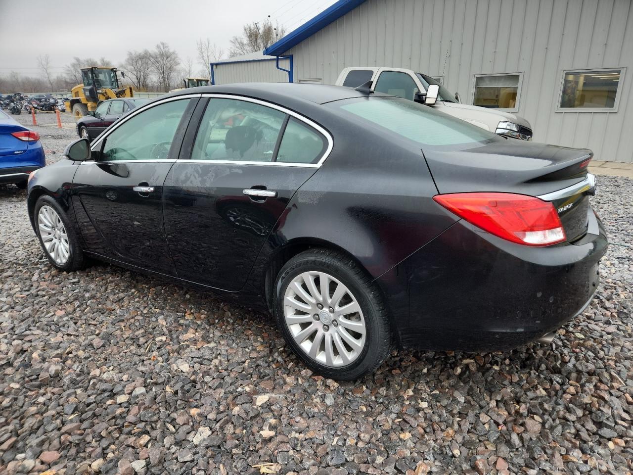 2013 BUICK Regal