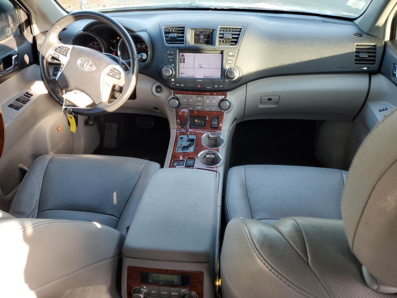 2012 TOYOTA HIGHLANDER