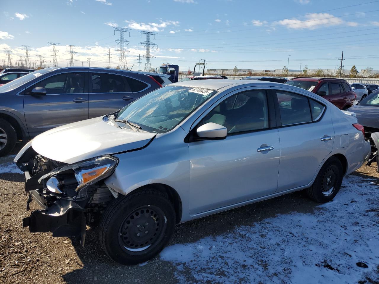 2017 NISSAN VERSA