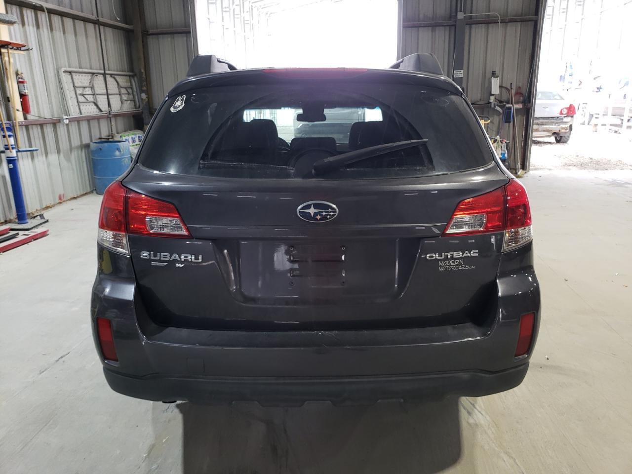 2010 SUBARU Outback