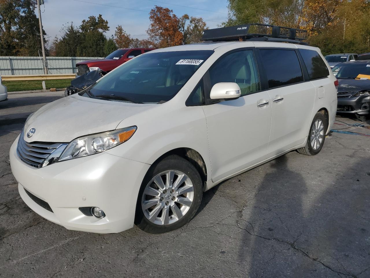 2013 TOYOTA SIENNA