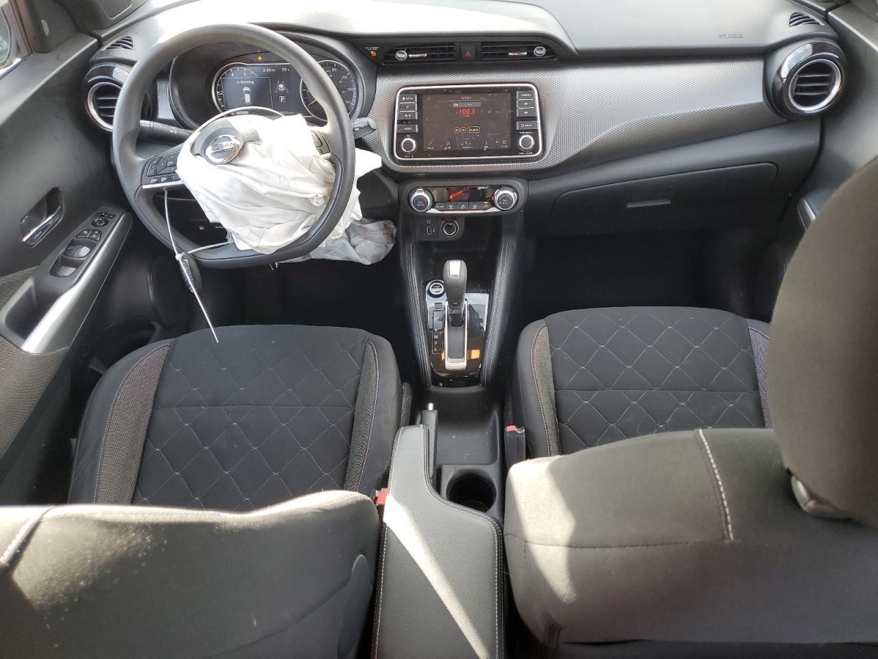 2020 NISSAN KICKS