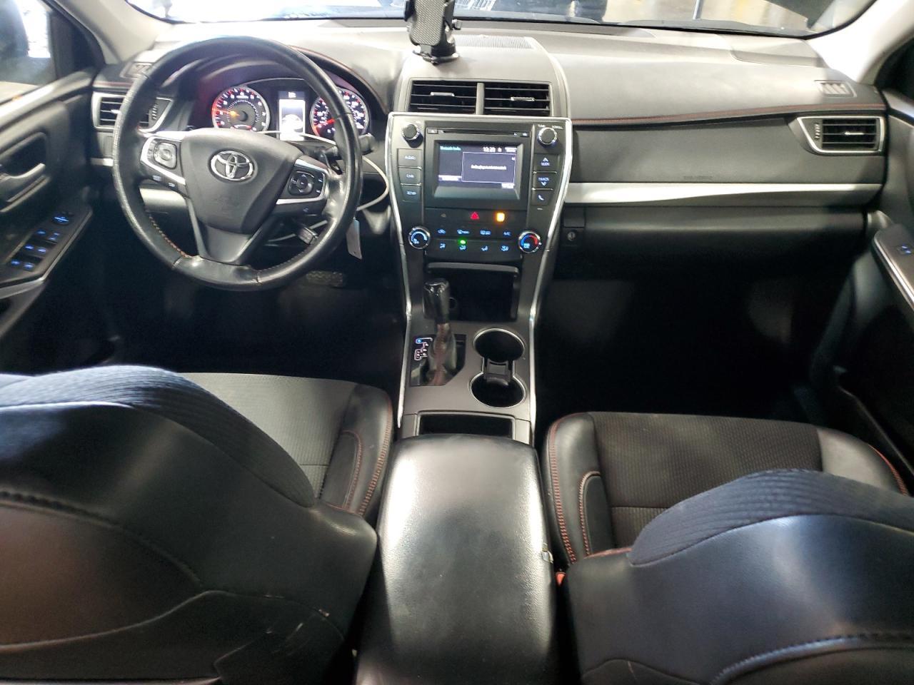 2017 TOYOTA CAMRY
