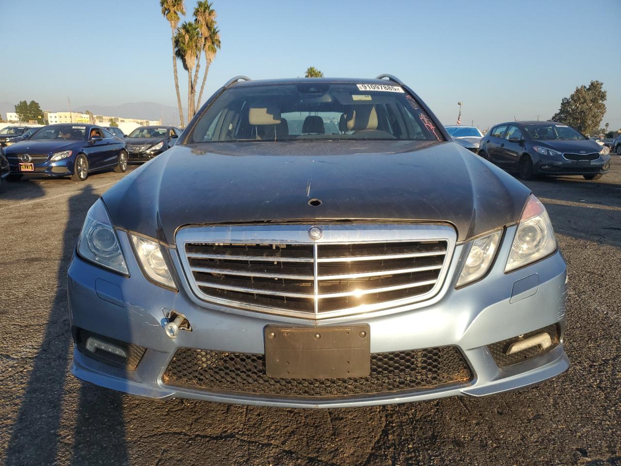 2013 MERCEDES-BENZ E-Class