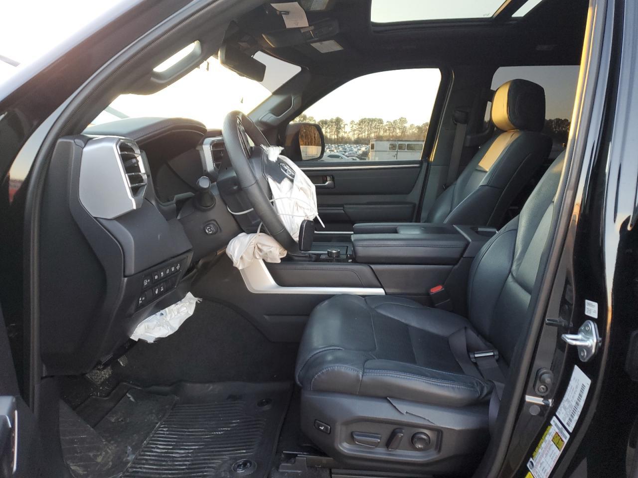 2024 TOYOTA Sequoia