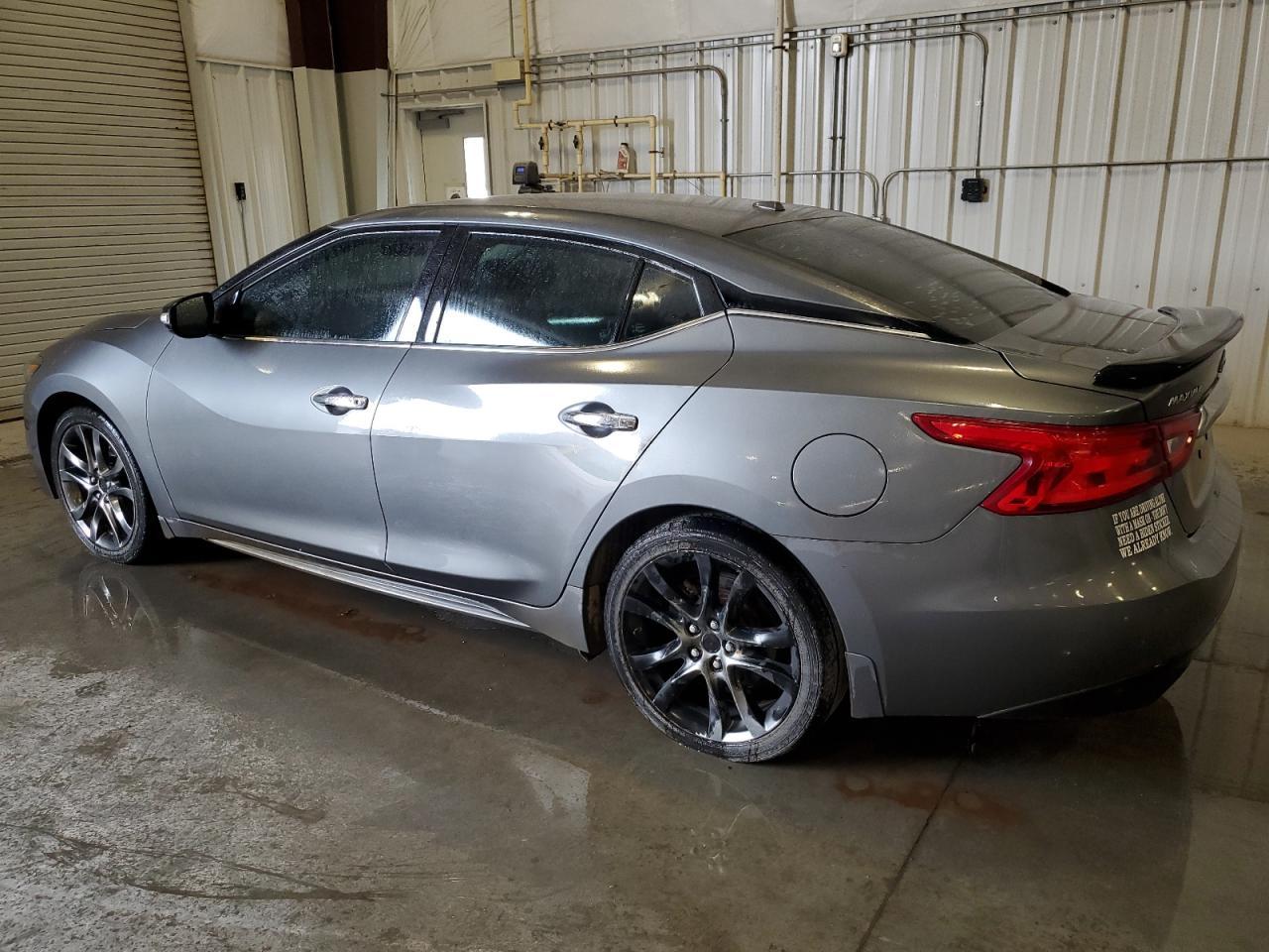2017 NISSAN Maxima