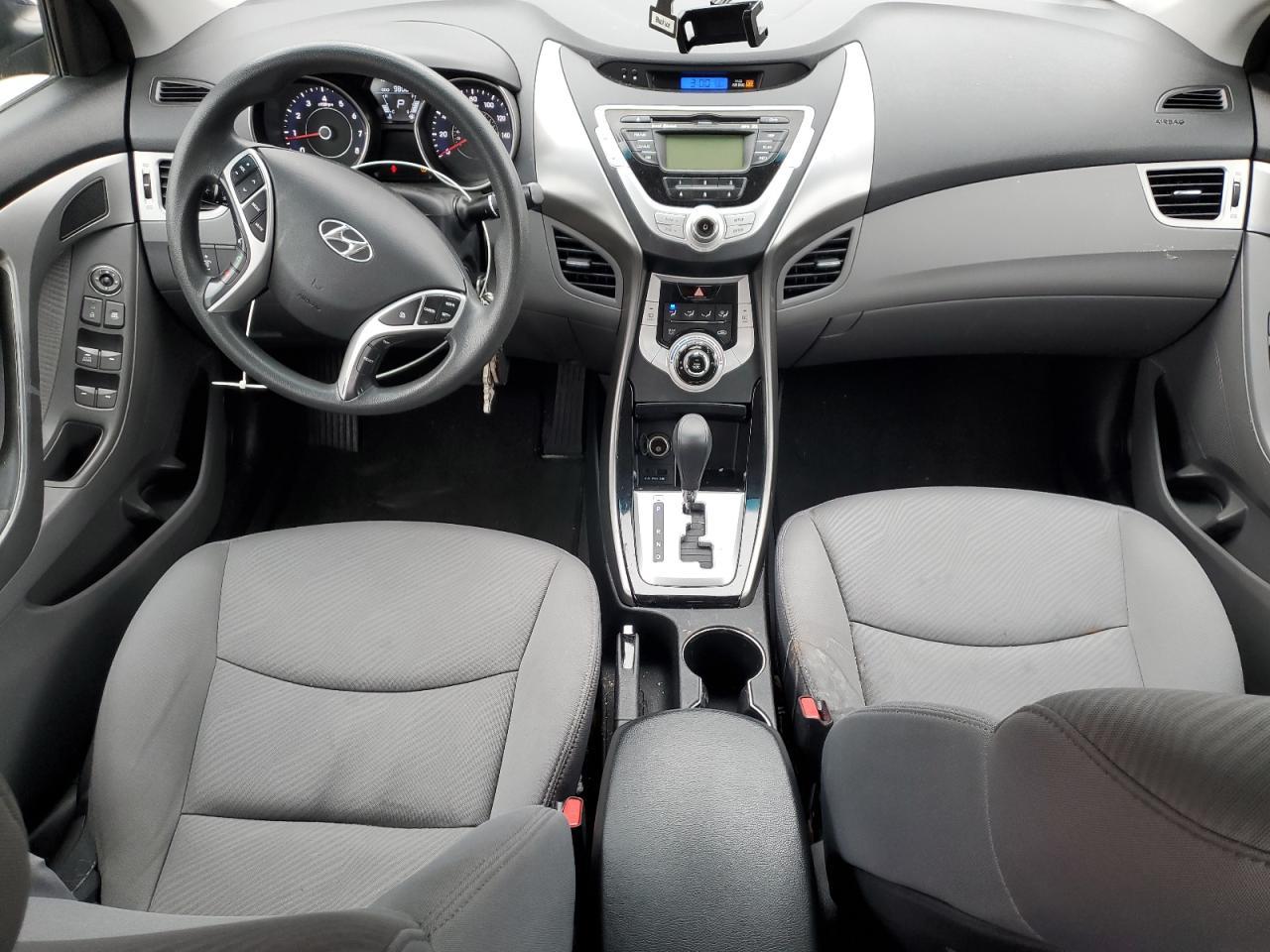 2011 HYUNDAI ELANTRA