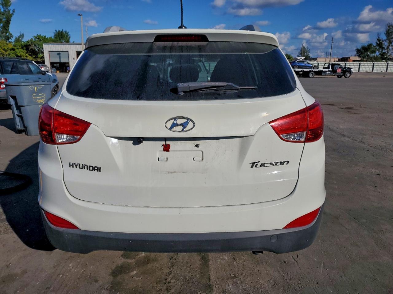 2010 HYUNDAI TUCSON