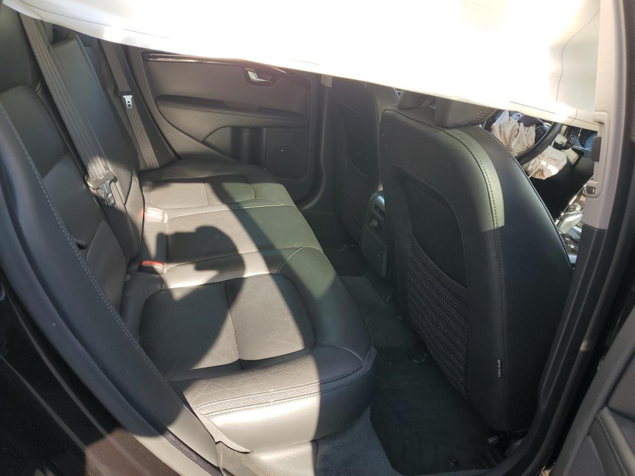 2016 VOLVO XC70