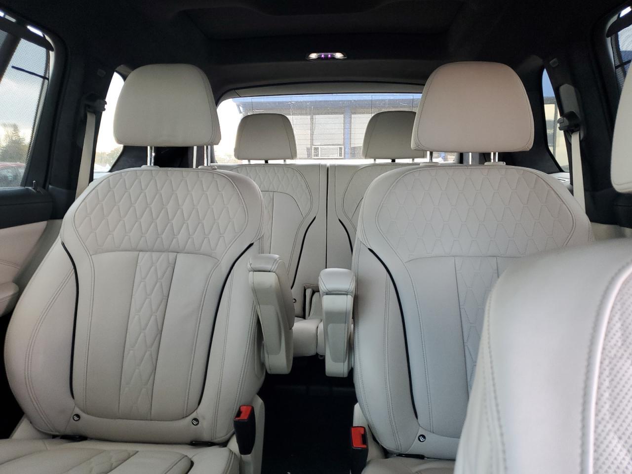 2020 BMW X7