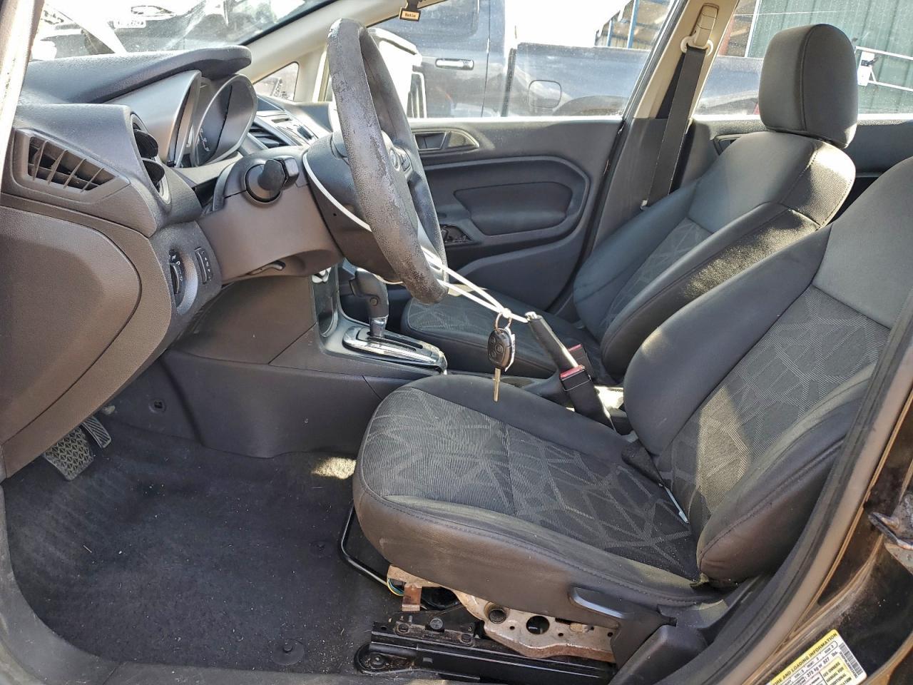 2011 FORD Fiesta