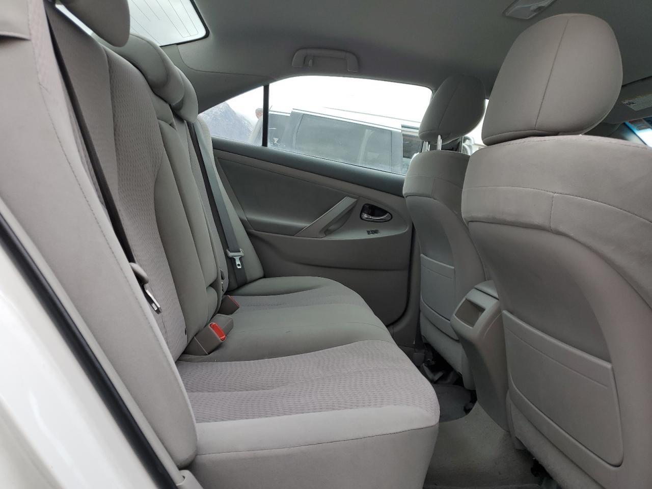 2011 TOYOTA CAMRY