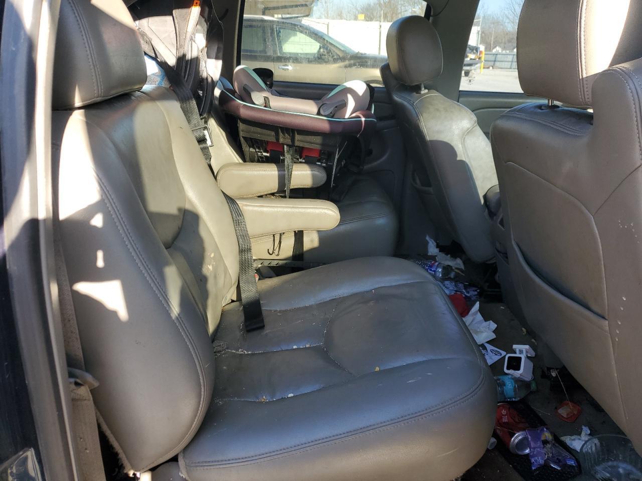 2005 CHEVROLET Suburban