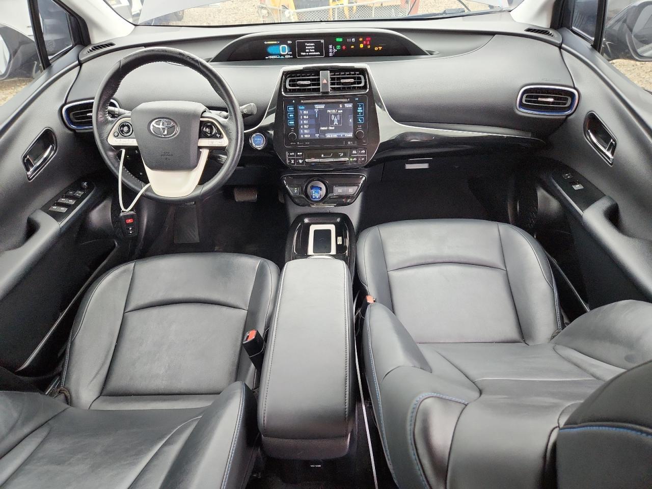 2016 TOYOTA PRIUS