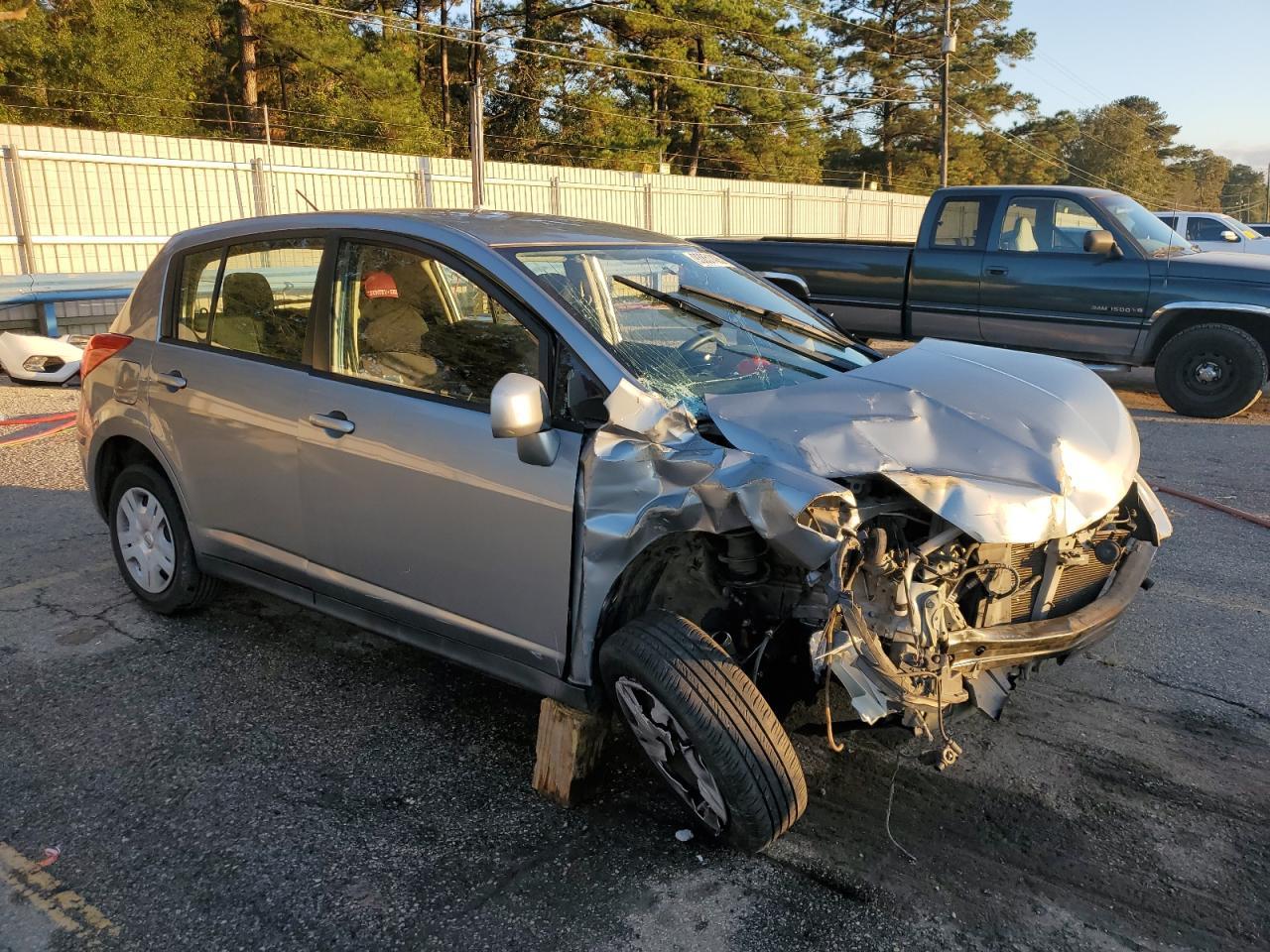 2011 NISSAN VERSA
