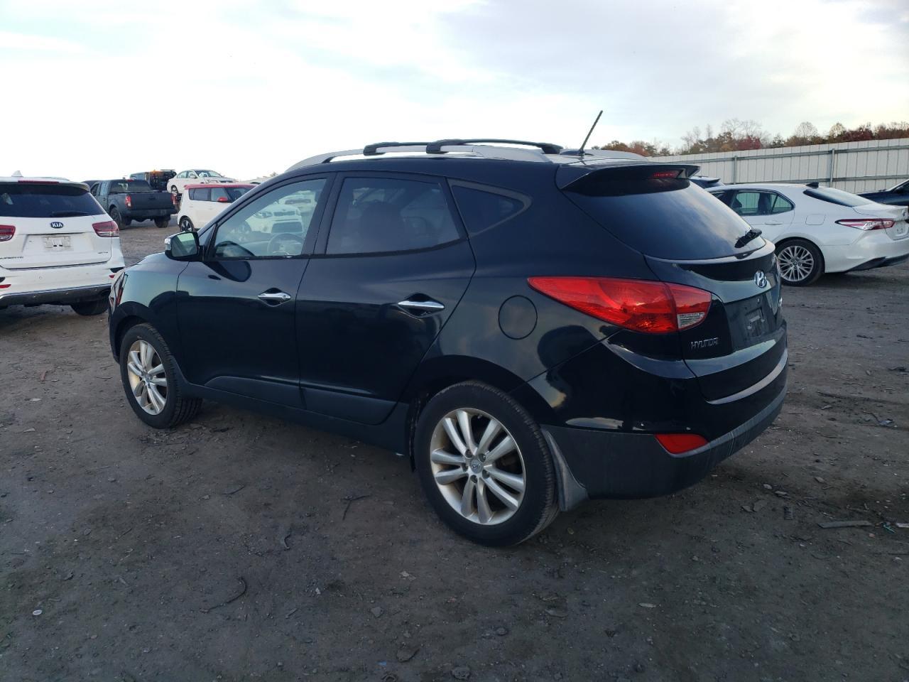 2011 HYUNDAI TUCSON
