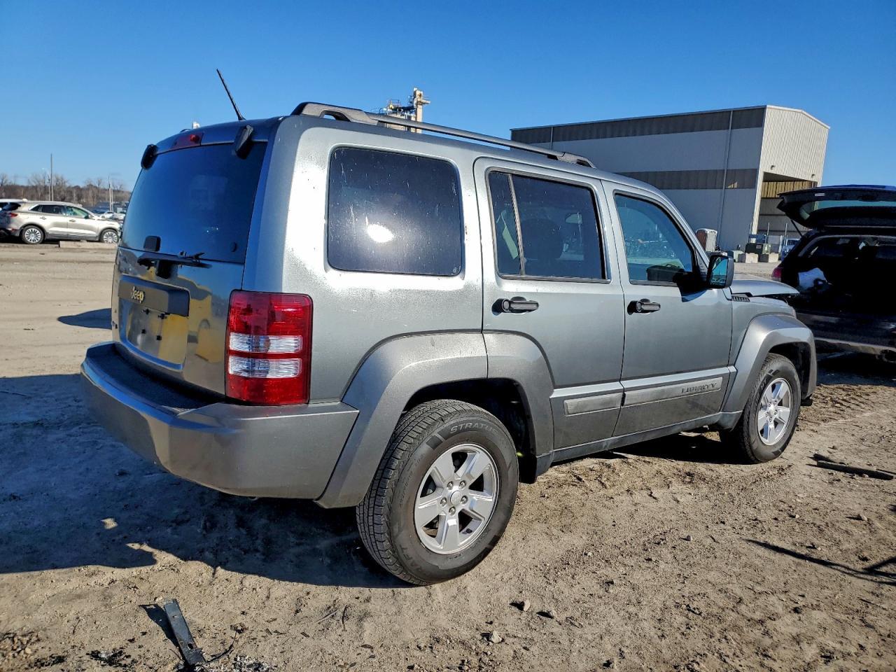 2012 JEEP Liberty