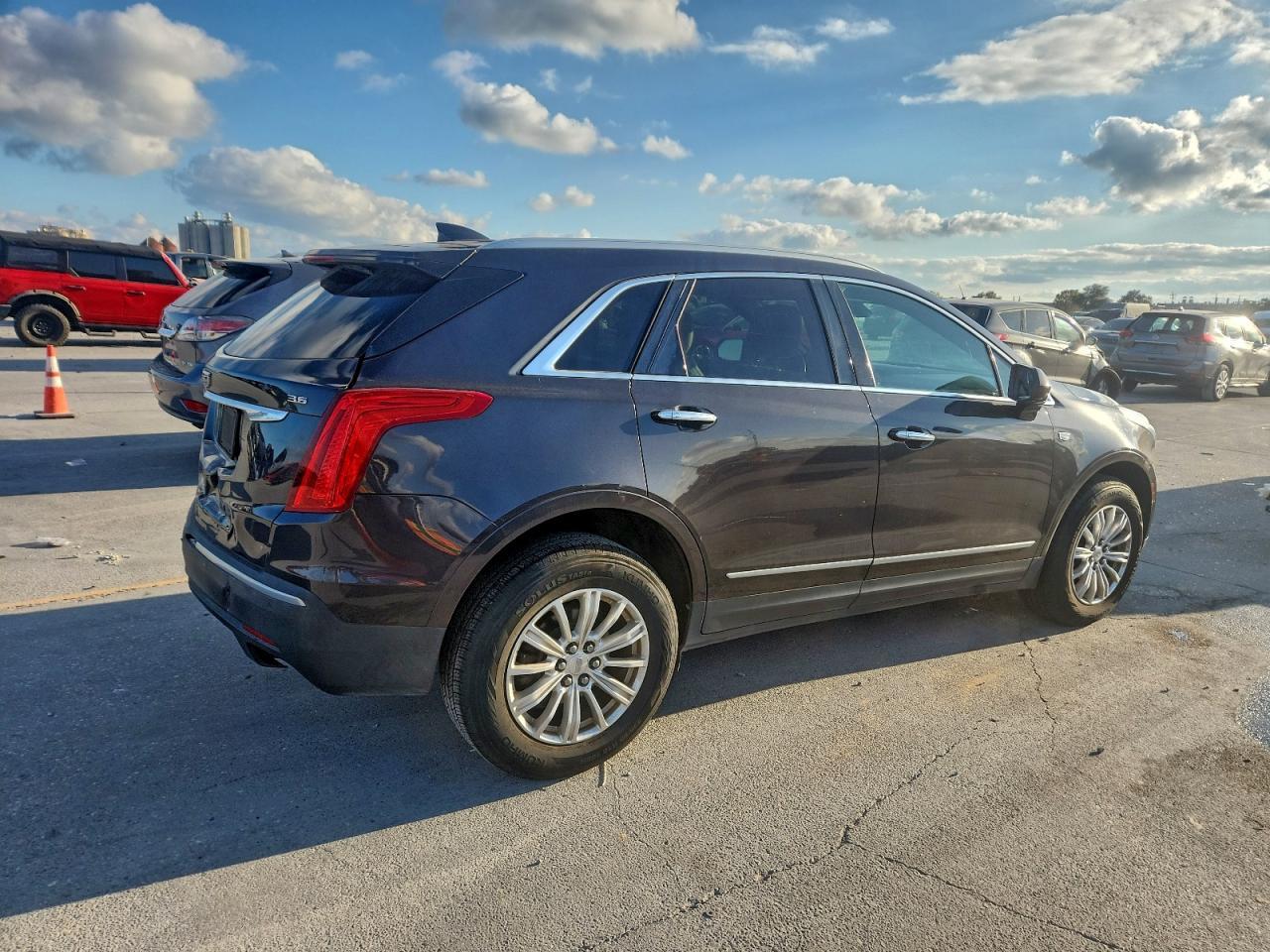 2017 CADILLAC XT5