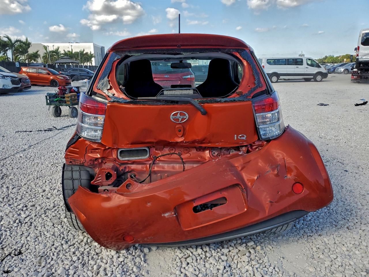 2013 TOYOTA SCION
