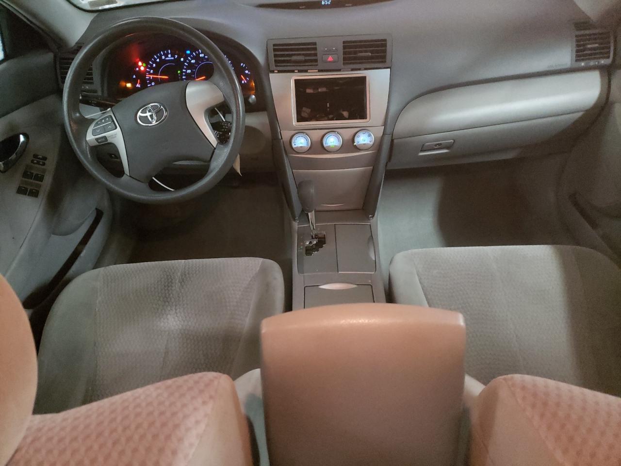 2011 TOYOTA CAMRY