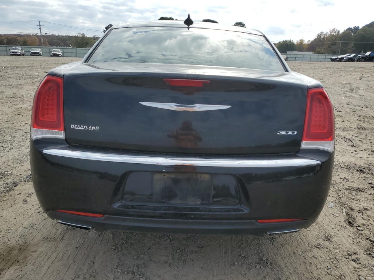 2017 CHRYSLER 300