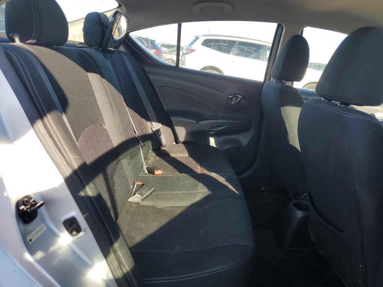 2017 NISSAN VERSA