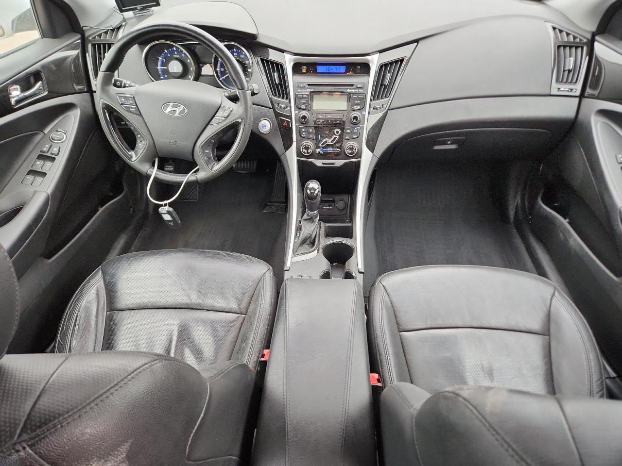 2013 HYUNDAI SONATA