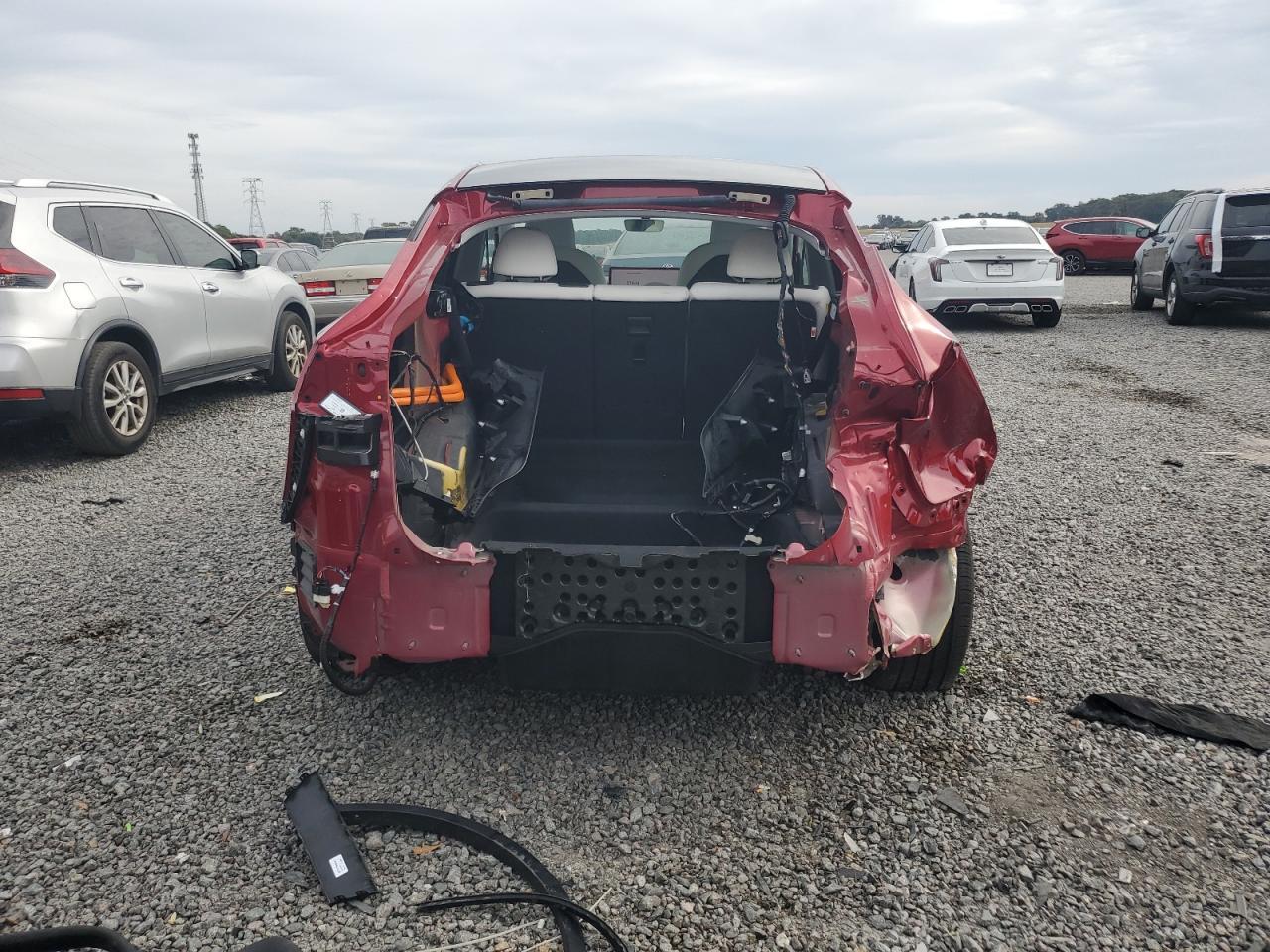 2025 TESLA MODEL Y