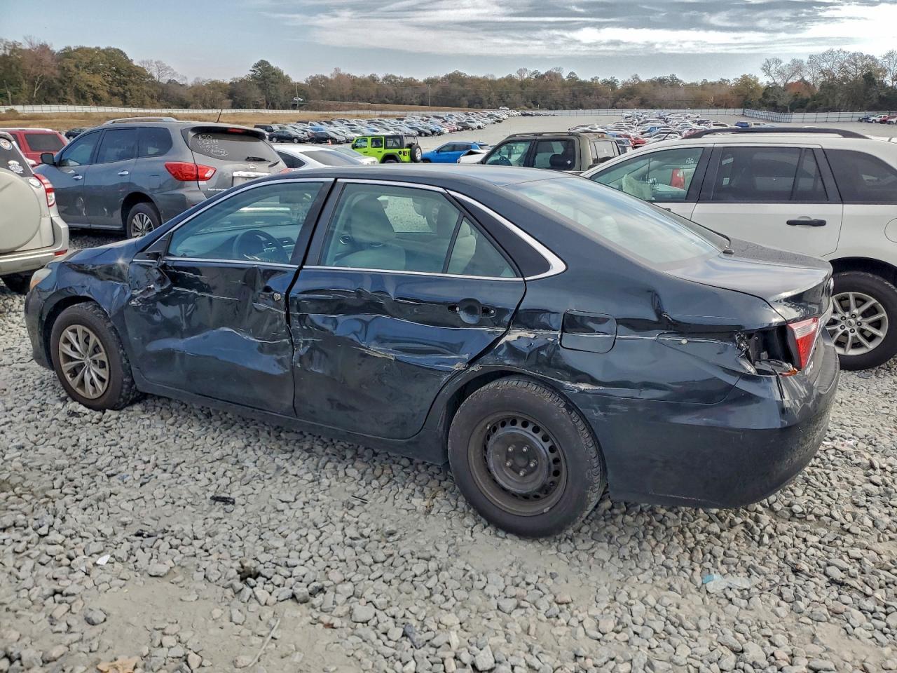 2016 TOYOTA CAMRY