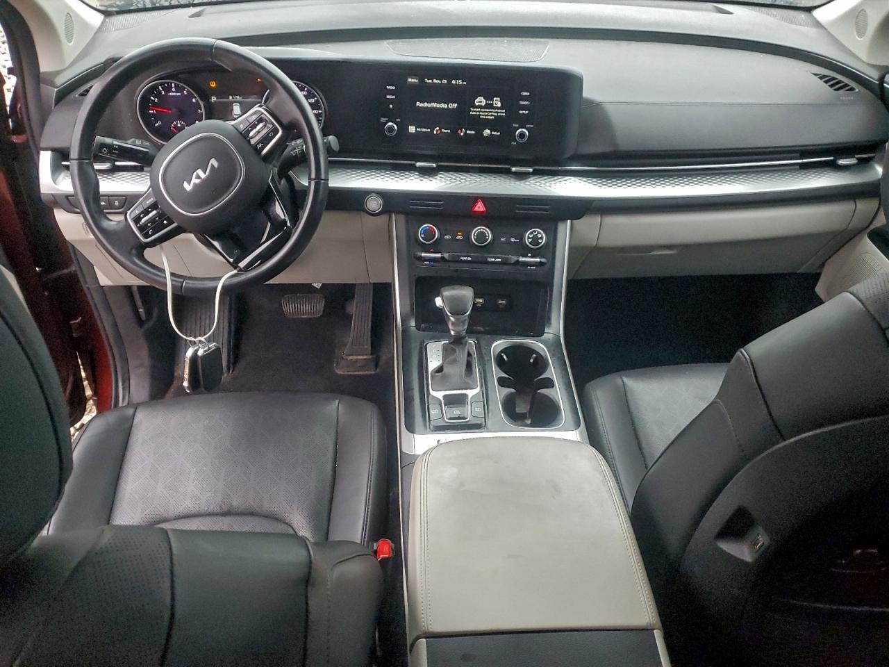 2023 KIA Carnival