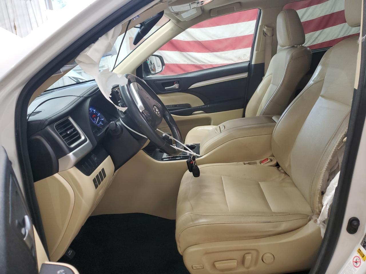 2016 TOYOTA HIGHLANDER