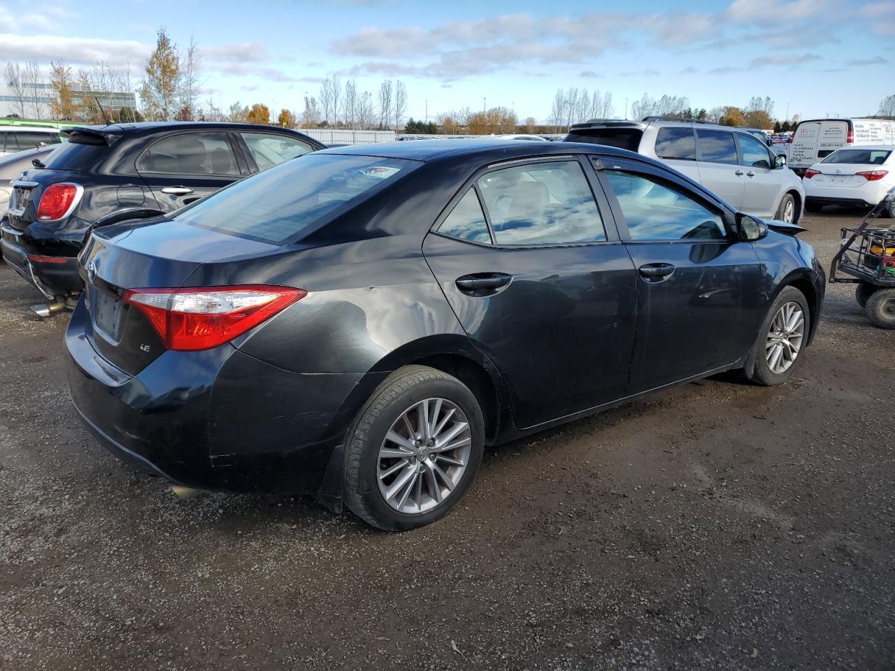 2015 TOYOTA COROLLA