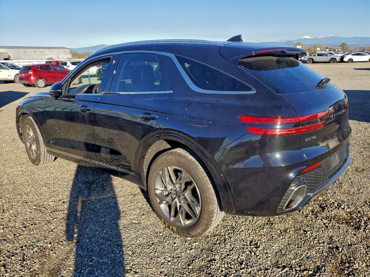 2025 GENESIS GV70