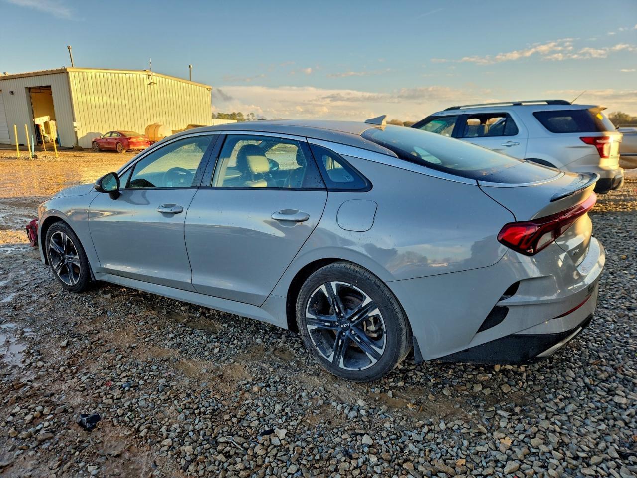 2022 KIA K5