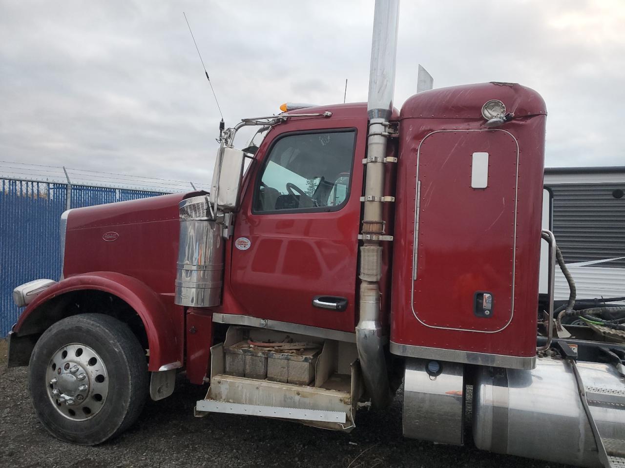 2025 Peterbilt 589 Peterbilt 589