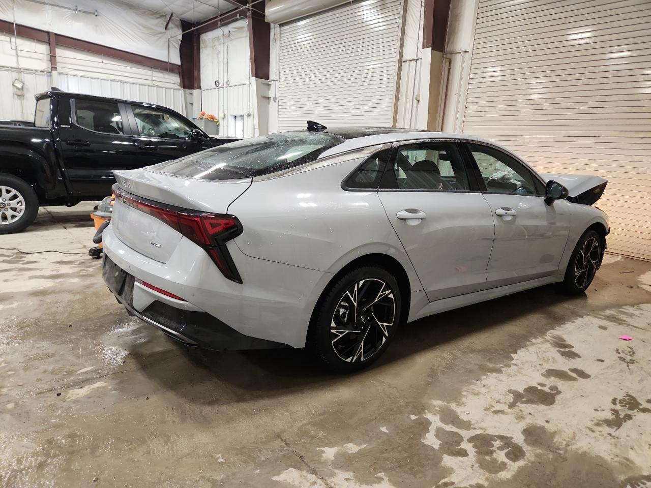 2025 KIA K5