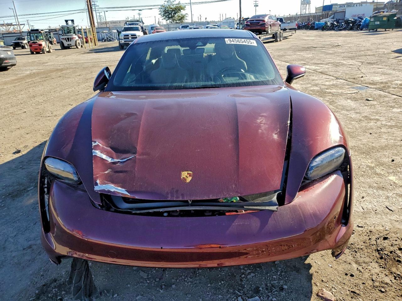 2023 PORSCHE Taycan